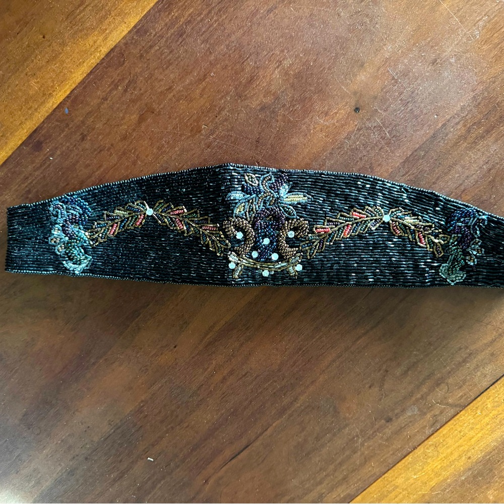 Hand beaded, satin lined belt S/M, fabulous!